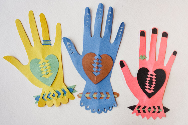 HEART IN HAND LOVE TOKENS