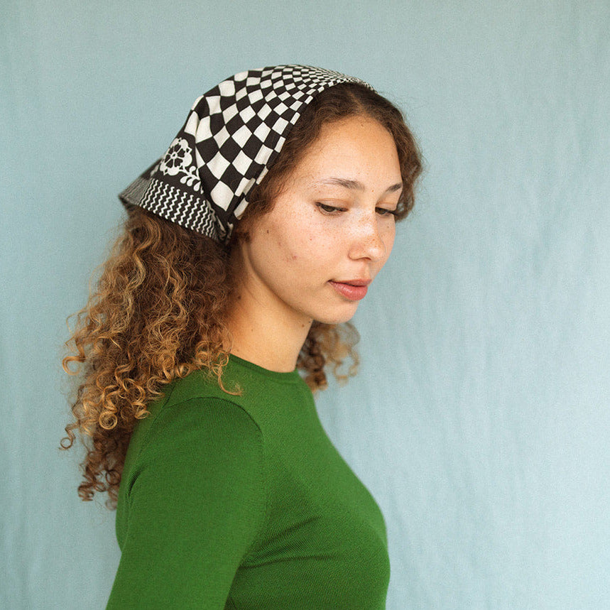 Cotton Sundial Bandana | Faded Black
