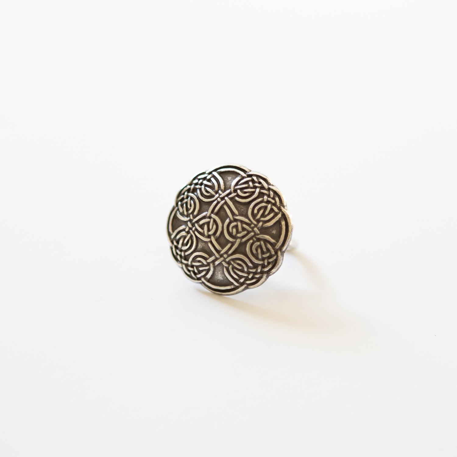 Concho Scarf Slide | Celtic Knot